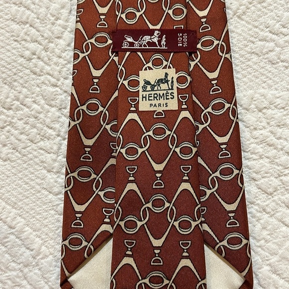 Hermes Men’s Silk Tie - Picture 10 of 10